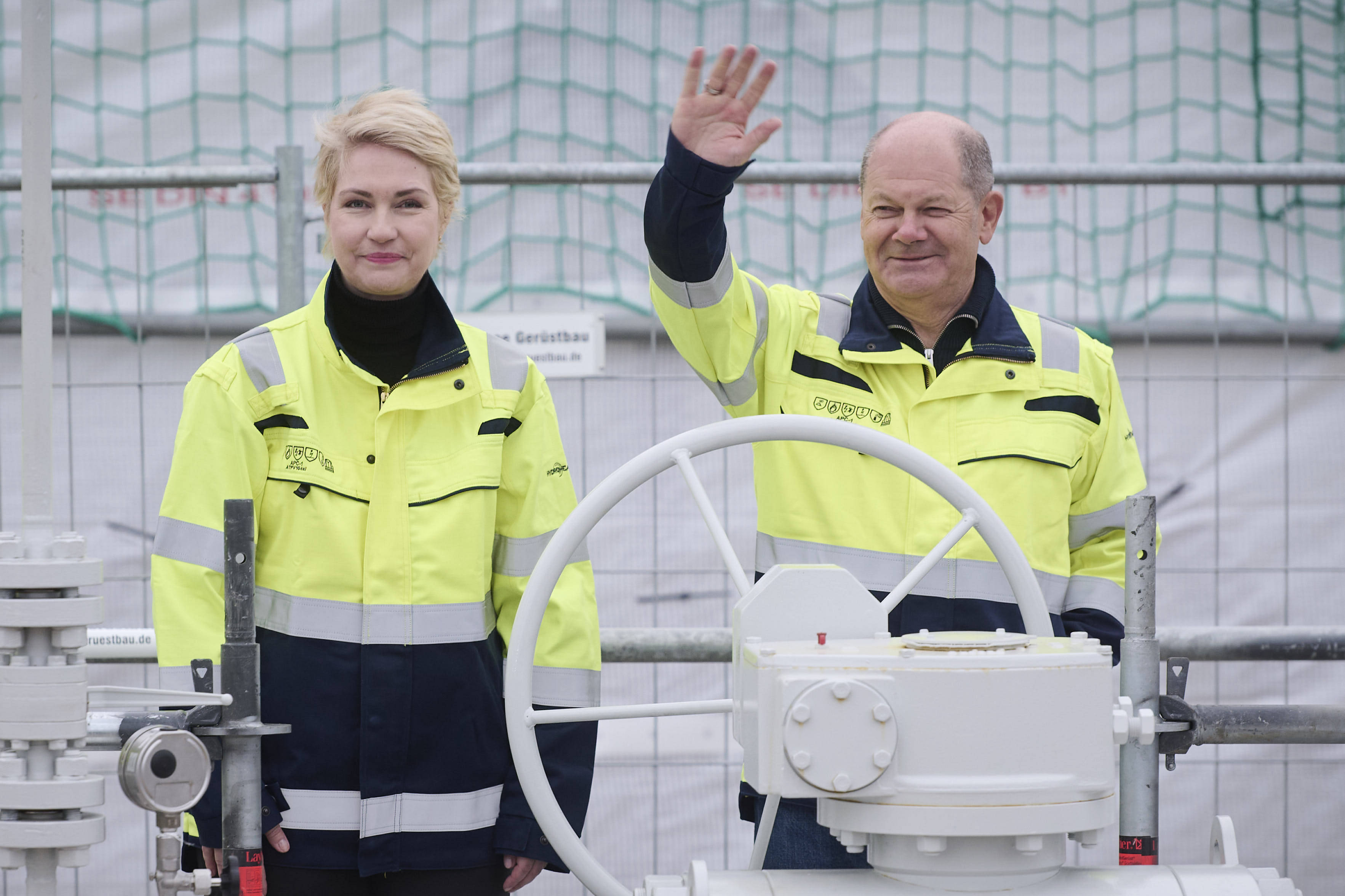 Mit Deutschland-Geschwindigkeit: Manuela Schwesig und Olaf Scholz eröffnen am 14. Januar das Flüssiggas-Terminal in Lubmin.