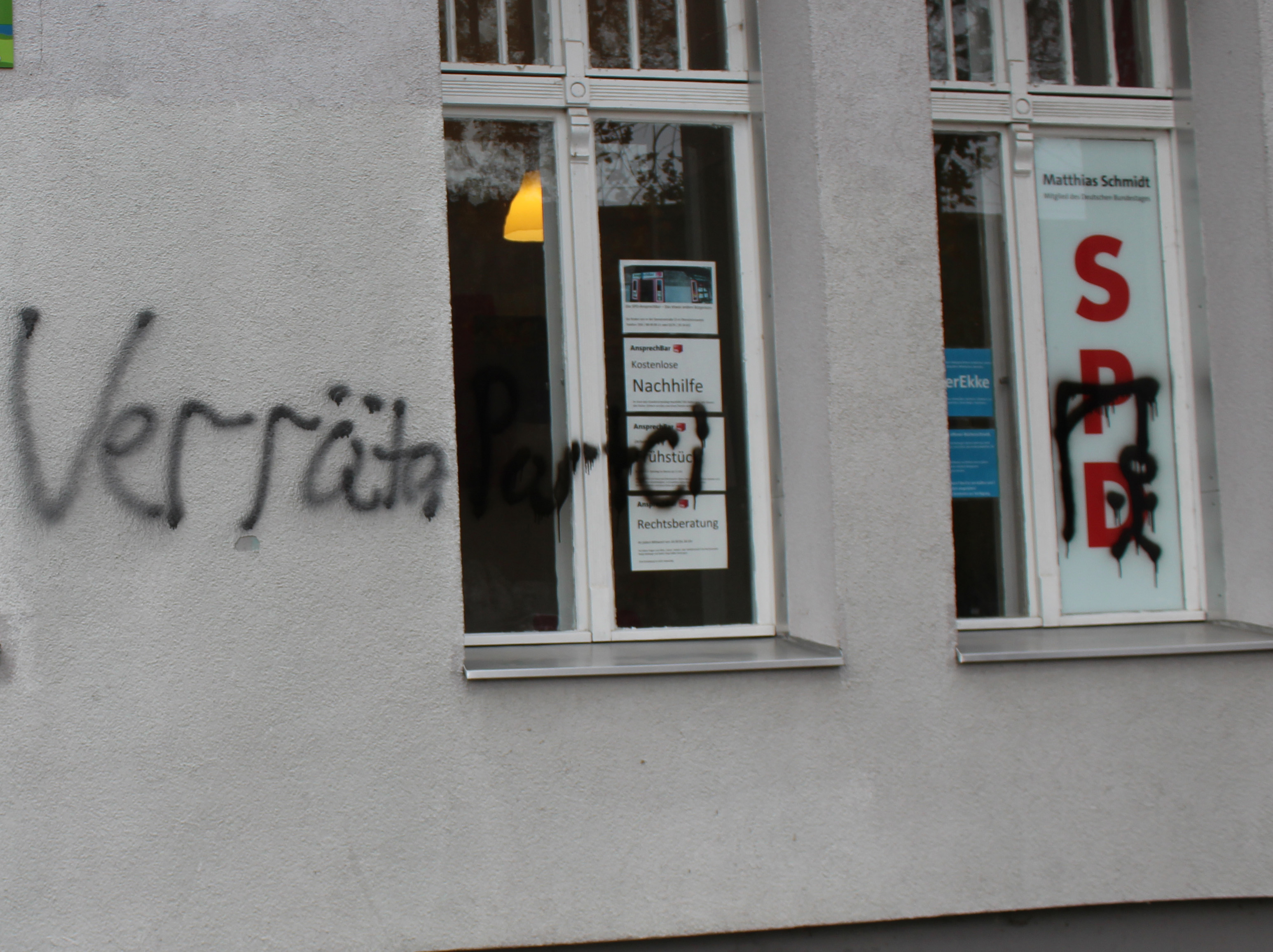 Attacken auf SPD-Büros